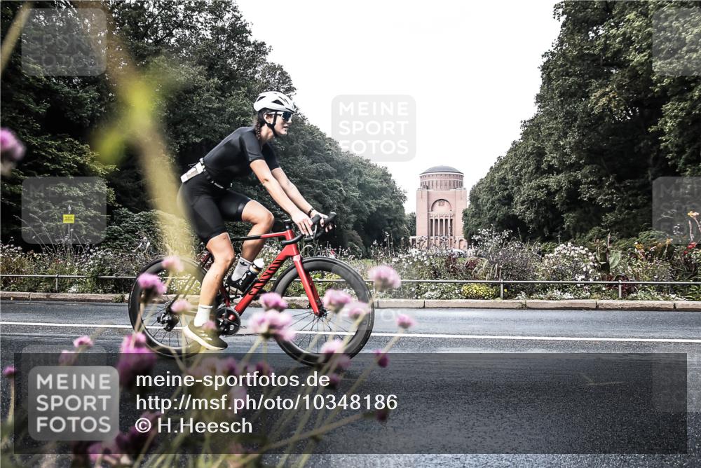 13.09.2026 - Stadtparktriathlon H.Heesch http://msf.ph/oto/10348186 13.09.2026 11:20:43 Radfahren 594, 641, 824 meine-sportfotos.de