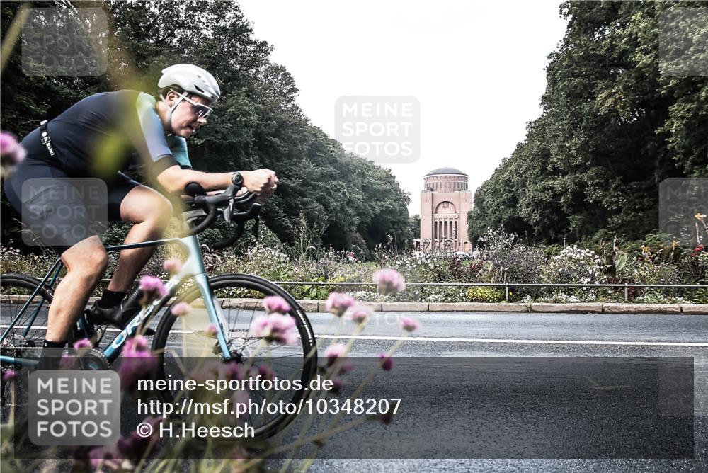 13.09.2026 - Stadtparktriathlon H.Heesch http://msf.ph/oto/10348207 13.09.2026 11:20:51 Radfahren 602, 630, 635, 668 meine-sportfotos.de
