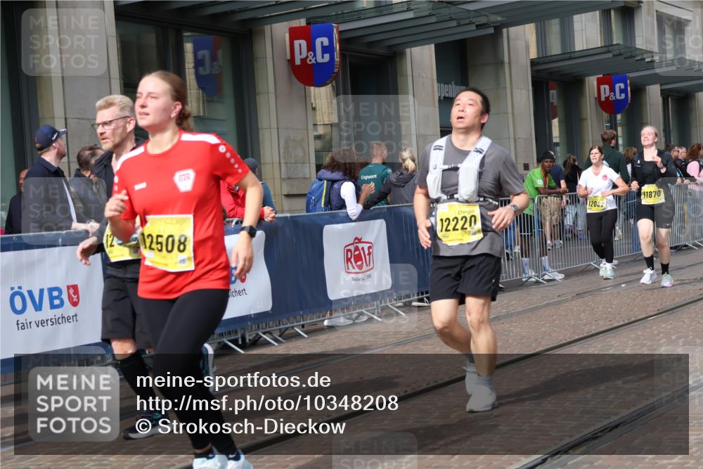 13.09.2026 - 21. swb-Marathon Bremen Strokosch-Dieckow http://msf.ph/oto/10348208 13.09.2026 11:11:17 Ziel 10155, 10510, 10511, 10546, 10552, 10616, 10977, 11036, 11216, 11239, 11289, 11533, 11702, 11870, 11927, 12082, 12126, 12220, 12286, 12311, 12336, 12464, 12508, 12553, 10313, 10419, 10527, 10611, 10644, 10653, 10841, 11062, 11141, 11231, 11237, 11458, 11483, 11679, 11691, 11745, 11993, 12148, 12396, 12401, 12507 meine-sportfotos.de