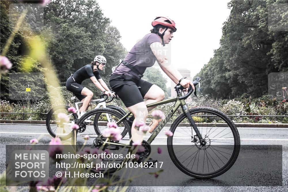 13.09.2026 - Stadtparktriathlon H.Heesch http://msf.ph/oto/10348217 13.09.2026 10:18:47 Radfahren 213, 243, 300, 333, 368, 412 meine-sportfotos.de