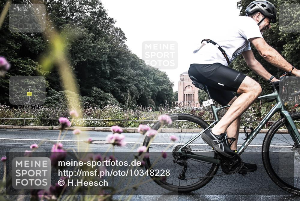 13.09.2026 - Stadtparktriathlon H.Heesch http://msf.ph/oto/10348228 13.09.2026 11:20:59 Radfahren 618, 621, 665, 686, 745, 806 meine-sportfotos.de