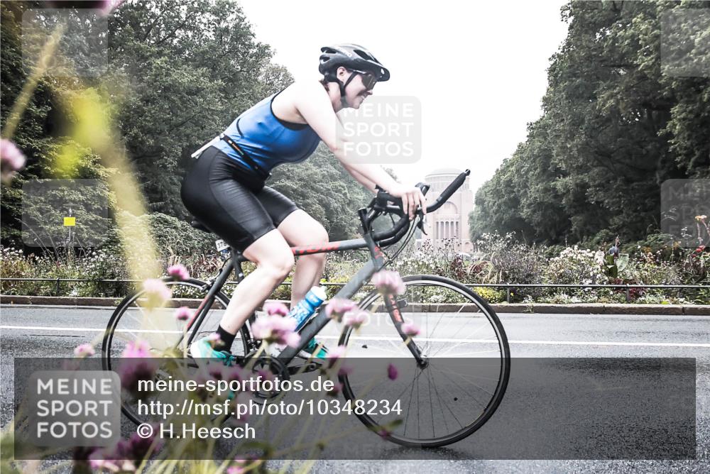 13.09.2026 - Stadtparktriathlon H.Heesch http://msf.ph/oto/10348234 13.09.2026 10:18:59 Radfahren 255, 378, 447 meine-sportfotos.de