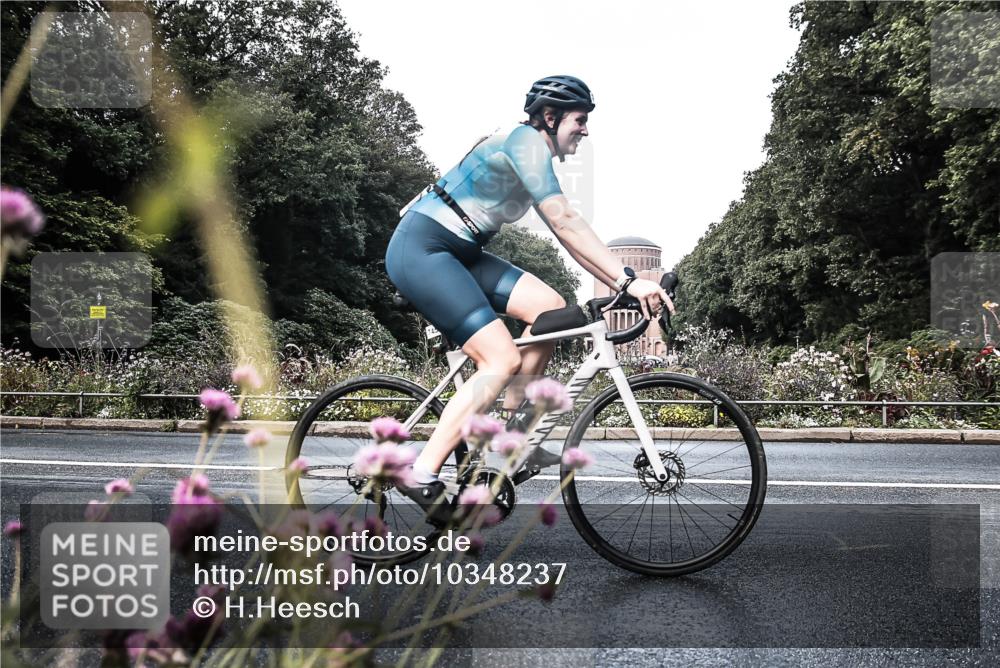 13.09.2026 - Stadtparktriathlon H.Heesch http://msf.ph/oto/10348237 13.09.2026 11:21:01 Radfahren 618, 621, 665, 745, 806 meine-sportfotos.de