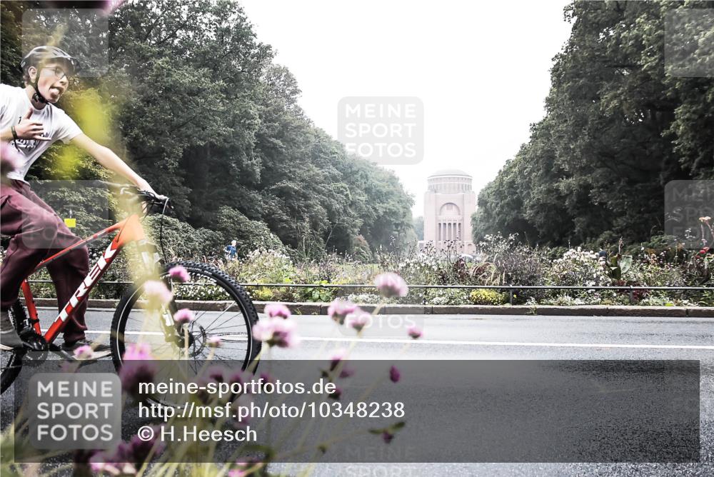 13.09.2026 - Stadtparktriathlon H.Heesch http://msf.ph/oto/10348238 13.09.2026 10:19:02 Radfahren 255, 378, 465 meine-sportfotos.de