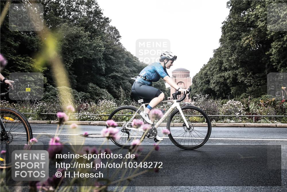 13.09.2026 - Stadtparktriathlon H.Heesch http://msf.ph/oto/10348272 13.09.2026 11:21:20 Radfahren 519, 644, 737, 740, 825, 826 meine-sportfotos.de