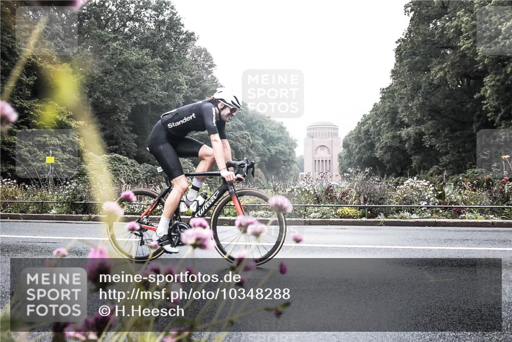 13.09.2026 - Stadtparktriathlon H.Heesch http://msf.ph/oto/10348288 13.09.2026 10:19:27 Radfahren 262, 264, 372, 399 meine-sportfotos.de