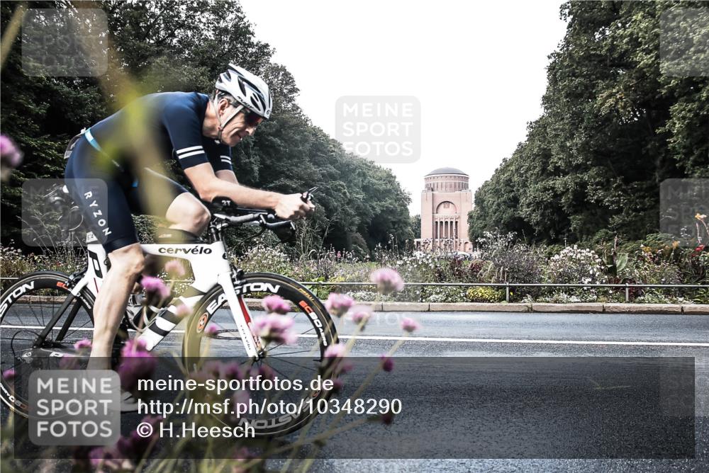 13.09.2026 - Stadtparktriathlon H.Heesch http://msf.ph/oto/10348290 13.09.2026 11:21:32 Radfahren 636, 674, 757 meine-sportfotos.de