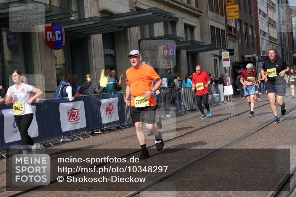 13.09.2026 - 21. swb-Marathon Bremen Strokosch-Dieckow http://msf.ph/oto/10348297 13.09.2026 11:11:21 Ziel 10155, 10510, 10511, 10546, 10552, 10616, 10977, 11239, 11289, 11533, 11702, 11927, 12082, 12220, 12286, 12311, 12336, 12508, 12553, 10313, 10419, 10527, 10611, 10644, 11036, 11062, 11141, 11216, 11231, 11458, 11483, 11679, 11691, 11745, 11870, 12126, 12148, 12396, 12401, 12464, 12507 meine-sportfotos.de