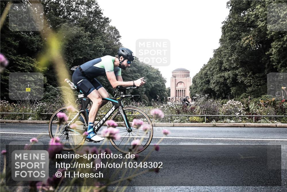 13.09.2026 - Stadtparktriathlon H.Heesch http://msf.ph/oto/10348302 13.09.2026 11:21:43 Radfahren 605, 614 meine-sportfotos.de