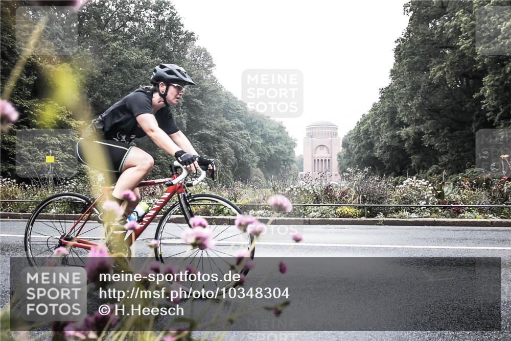 13.09.2026 - Stadtparktriathlon H.Heesch http://msf.ph/oto/10348304 13.09.2026 10:19:32 Radfahren 225, 229, 305, 322 meine-sportfotos.de