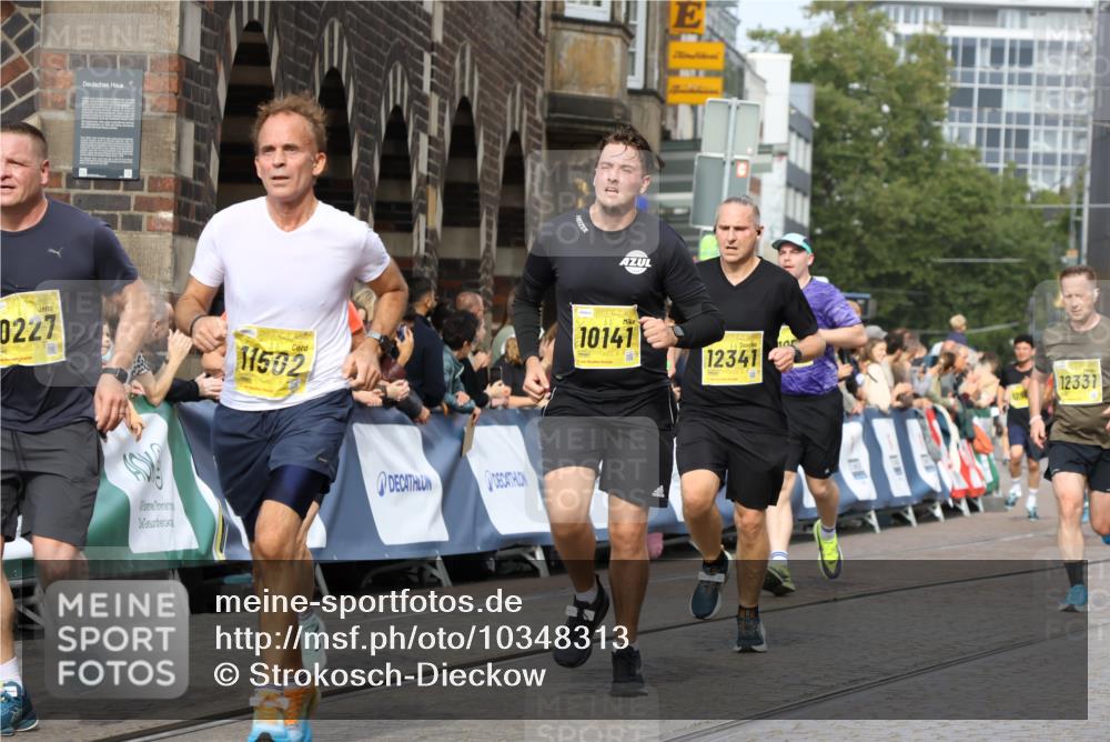 13.09.2026 - 21. swb-Marathon Bremen Strokosch-Dieckow http://msf.ph/oto/10348313 13.09.2026 10:53:49 Ziel 10222, 10479, 10626, 10757, 10780, 10821, 10845, 10886, 11168, 11242, 11379, 11446, 11590, 11800, 12056, 12119, 12308, 10255, 10579, 10708, 10822, 10947, 11010, 11206, 12075, 12244, 12356, 12435, 12515, 13531 meine-sportfotos.de