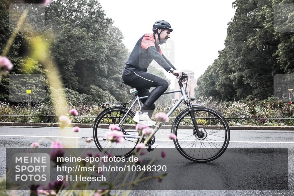 13.09.2026 - Stadtparktriathlon H.Heesch http://msf.ph/oto/10348320 13.09.2026 10:19:38 Radfahren 229, 260, 286, 307 meine-sportfotos.de