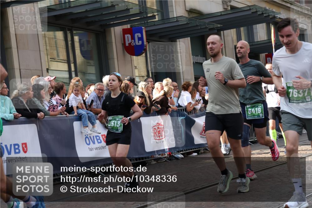 13.09.2026 - 21. swb-Marathon Bremen Strokosch-Dieckow http://msf.ph/oto/10348336 13.09.2026 13:30:48 Ziel 217, 244, 1189, 1398, 1479, 2244, 2513, 2802, 2902, 3360, 3396, 3762, 3800, 4251, 4477, 4647, 5600, 5673, 5846, 6307, 6419, 6619, 6732, 7198, 7359, 7637, 7760, 7798, 7812, 7882, 8097, 8342, 8382, 8543, 8616, 8726, 9147, 9274, 9337, 9507, 9937, 9958, 9962, 9969, 9976, 9977, 13152, 13215, 625, 800, 834, 1067, 1533, 1771, 1841, 1926, 1941, 2369, 2452, 2723, 2985, 3163, 3164, 3425, 4058, 4206, 4251, 4332, 4342, 4415, 4425, 4748, 4757, 4920, 5506, 5551, 5600, 5681, 5802 meine-sportfotos.de