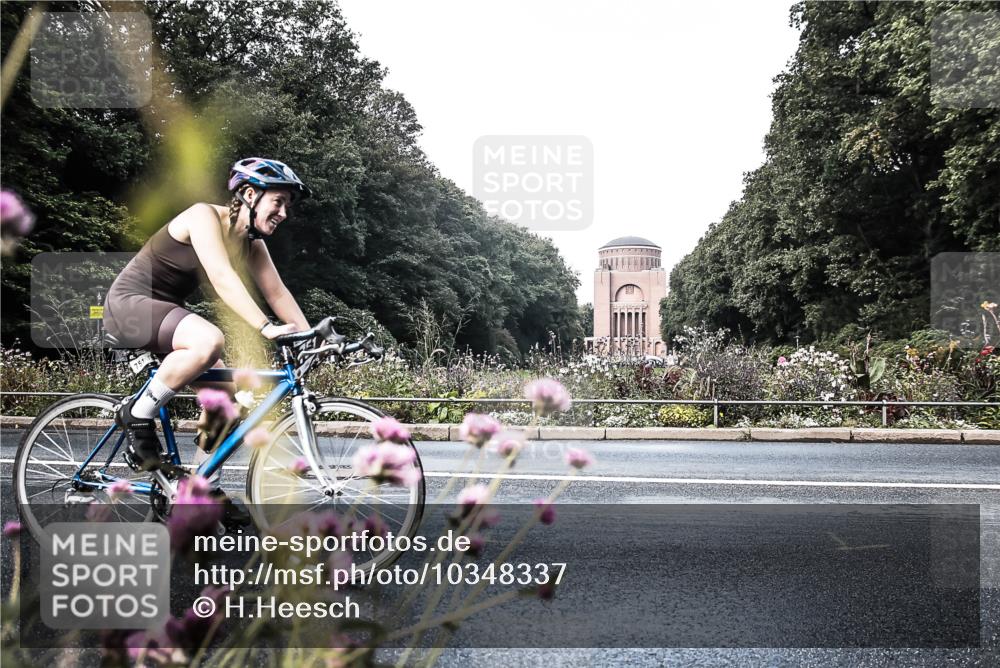 13.09.2026 - Stadtparktriathlon H.Heesch http://msf.ph/oto/10348337 13.09.2026 11:22:16 Radfahren 592, 640, 646, 699, 751 meine-sportfotos.de