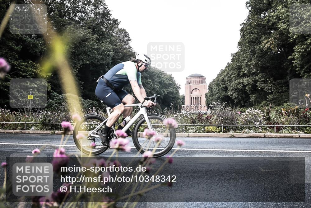 13.09.2026 - Stadtparktriathlon H.Heesch http://msf.ph/oto/10348342 13.09.2026 11:22:19 Radfahren 592, 599, 640, 699, 751 meine-sportfotos.de