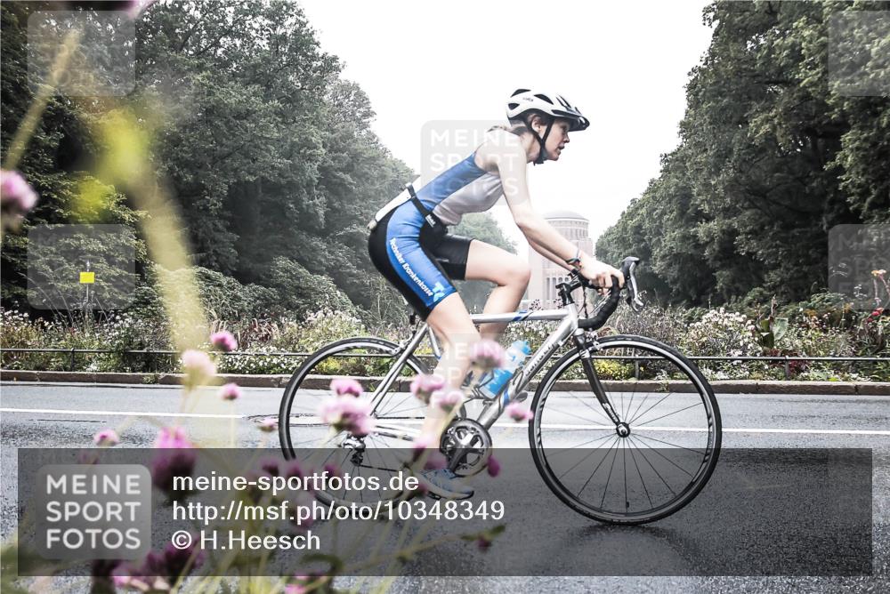 13.09.2026 - Stadtparktriathlon H.Heesch http://msf.ph/oto/10348349 13.09.2026 10:19:50 Radfahren 267, 406, 437 meine-sportfotos.de