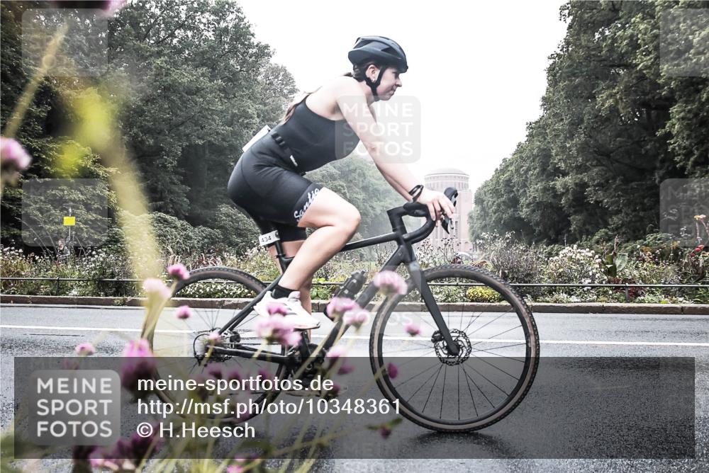 13.09.2026 - Stadtparktriathlon H.Heesch http://msf.ph/oto/10348361 13.09.2026 10:19:57 Radfahren 323, 328, 377, 414, 434 meine-sportfotos.de