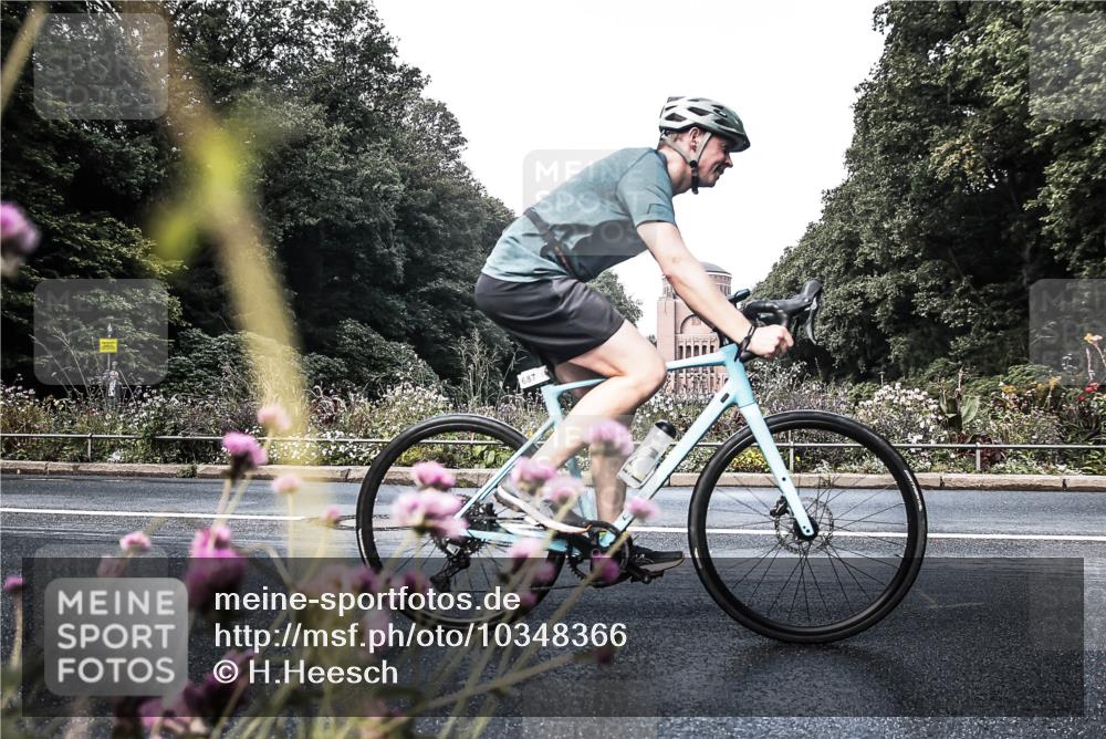 13.09.2026 - Stadtparktriathlon H.Heesch http://msf.ph/oto/10348366 13.09.2026 11:22:27 Radfahren 671, 687, 780, 805 meine-sportfotos.de