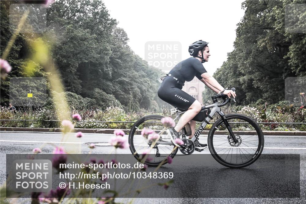 13.09.2026 - Stadtparktriathlon H.Heesch http://msf.ph/oto/10348369 13.09.2026 10:19:58 Radfahren 273, 323, 328, 377, 414, 434 meine-sportfotos.de