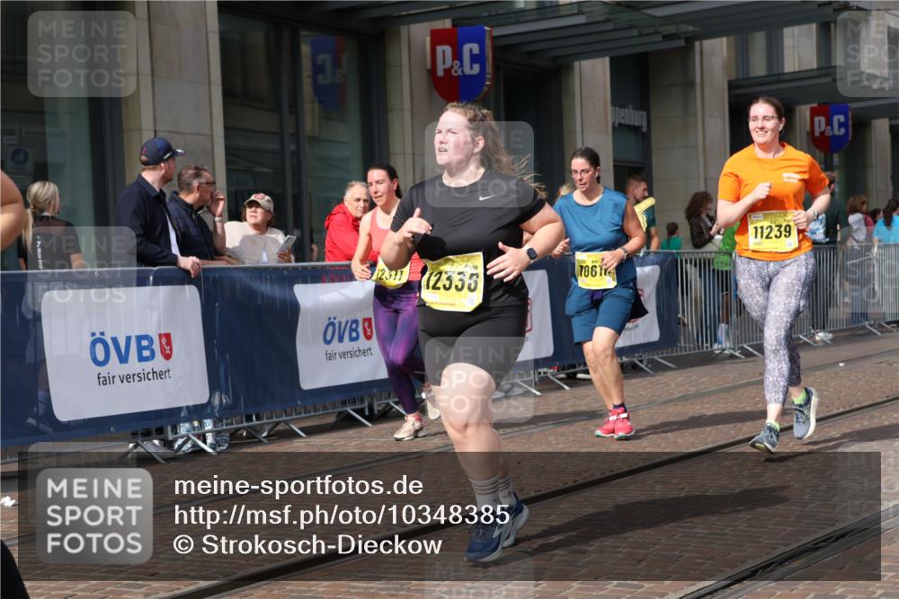 13.09.2026 - 21. swb-Marathon Bremen Strokosch-Dieckow http://msf.ph/oto/10348385 13.09.2026 11:11:30 Ziel 10155, 10552, 10582, 10616, 11239, 11927, 12082, 12286, 12336, 12553, 10155, 10419, 10510, 10511, 10546, 10611, 10977, 11036, 11062, 11216, 11231, 11289, 11458, 11533, 11679, 11702, 11745, 11870, 12126, 12148, 12220, 12311, 12396, 12464, 12508 meine-sportfotos.de