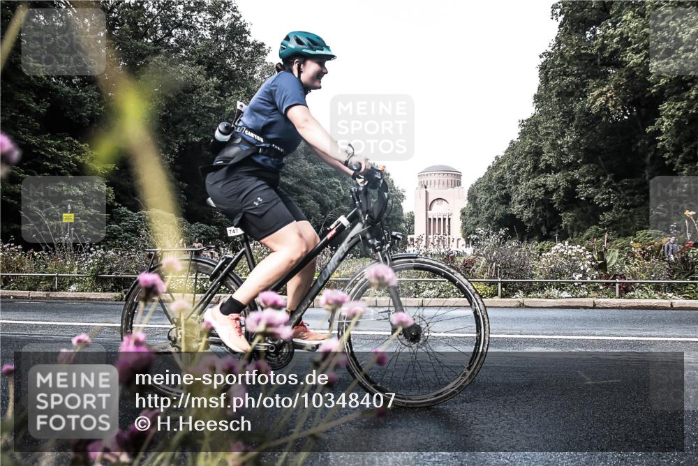 13.09.2026 - Stadtparktriathlon H.Heesch http://msf.ph/oto/10348407 13.09.2026 11:22:50 Radfahren 611, 656, 747 meine-sportfotos.de