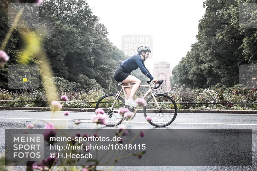 13.09.2026 - Stadtparktriathlon H.Heesch http://msf.ph/oto/10348415 13.09.2026 10:20:20 Radfahren 238, 248, 310, 385, 390, 400, 433, 450 meine-sportfotos.de