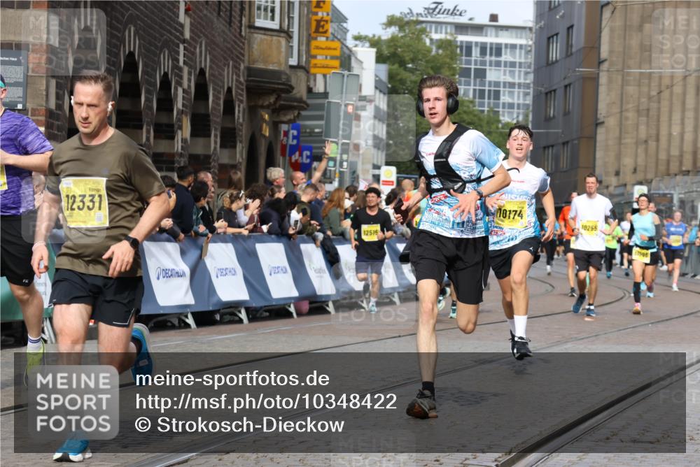 13.09.2026 - 21. swb-Marathon Bremen Strokosch-Dieckow http://msf.ph/oto/10348422 13.09.2026 10:53:53 Ziel 10141, 10222, 10227, 10478, 10479, 10626, 10821, 10838, 10845, 10886, 10905, 11168, 11242, 11379, 11446, 11502, 11590, 11800, 12056, 12119, 12308, 12331, 12341, 13597, 10579, 10822, 10947, 11010, 11206, 11290, 12075, 12244, 12356, 12435, 13531 meine-sportfotos.de