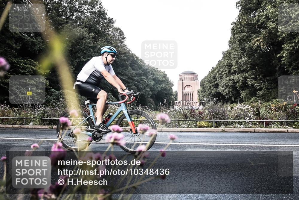 13.09.2026 - Stadtparktriathlon H.Heesch http://msf.ph/oto/10348436 13.09.2026 11:23:15 Radfahren 678, 708, 728, 800 meine-sportfotos.de