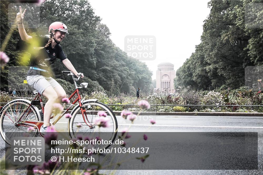 13.09.2026 - Stadtparktriathlon H.Heesch http://msf.ph/oto/10348437 13.09.2026 10:20:26 Radfahren 308, 383, 385 meine-sportfotos.de