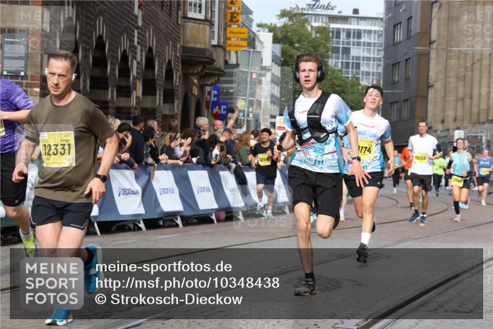 13.09.2026 - 21. swb-Marathon Bremen Strokosch-Dieckow http://msf.ph/oto/10348438 13.09.2026 10:53:53 Ziel 10141, 10222, 10227, 10478, 10479, 10626, 10821, 10838, 10845, 10886, 10905, 11168, 11242, 11379, 11446, 11502, 11590, 11800, 12056, 12119, 12308, 12331, 12341, 13597, 10579, 10822, 10947, 11010, 11206, 11290, 12075, 12244, 12356, 12435, 13531 meine-sportfotos.de