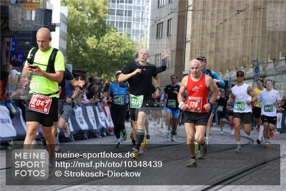 13.09.2026 - 21. swb-Marathon Bremen Strokosch-Dieckow http://msf.ph/oto/10348439 13.09.2026 13:28:44 Ziel 178, 210, 1239, 1380, 1460, 2047, 2764, 2977, 3028, 3114, 3294, 3597, 4250, 4506, 5250, 5683, 5889, 8429, 8483, 8570, 9064, 9549, 430, 722, 725, 936, 1014, 1688, 2223, 2276, 2378, 2851, 2891, 3419, 3444, 3665, 5267, 5531, 5691, 5865, 6099, 6817, 6937, 6955, 7134, 7527, 8984, 8985, 9562, 13174 meine-sportfotos.de