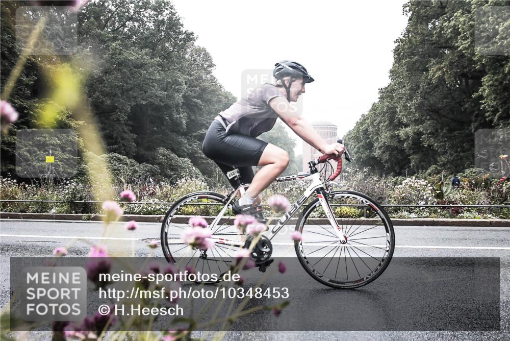 13.09.2026 - Stadtparktriathlon H.Heesch http://msf.ph/oto/10348453 13.09.2026 10:20:33 Radfahren 334, 335, 381, 452 meine-sportfotos.de