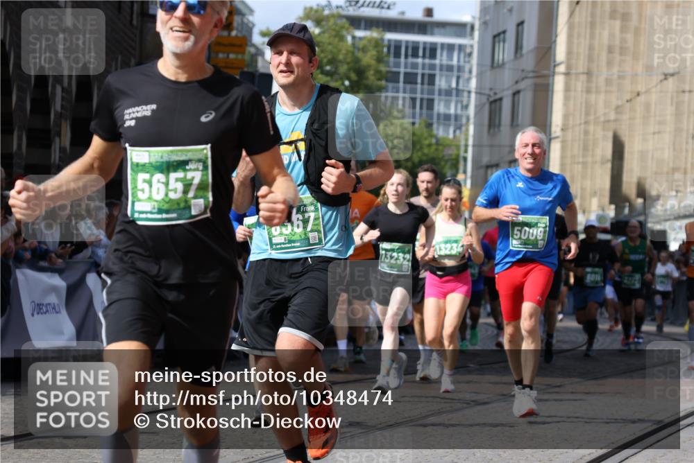 13.09.2026 - 21. swb-Marathon Bremen Strokosch-Dieckow http://msf.ph/oto/10348474 13.09.2026 13:32:45 Ziel 287, 1369, 1687, 2292, 2293, 2910, 2992, 3402, 3429, 3441, 3650, 3878, 3922, 4057, 4263, 4380, 4471, 4655, 4835, 5281, 6258, 6518, 6593, 6760, 6781, 6857, 6875, 6900, 7150, 7173, 7553, 7572, 7990, 8632, 8957, 9040, 9151, 9175, 9198, 9283, 9719, 9779, 13029, 13208, 13244, 891, 1532, 2638, 3167, 3404, 3773, 3902, 4194, 4233, 5009, 5090, 5706, 6018, 6786, 6941, 7756, 8506, 9406, 9745, 9829, 10048, 13039, 13146, 13164, 13232, 13234, 13247 meine-sportfotos.de