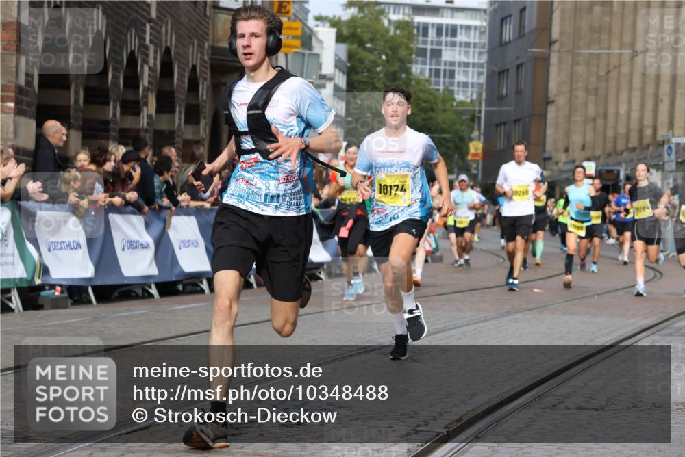 13.09.2026 - 21. swb-Marathon Bremen Strokosch-Dieckow http://msf.ph/oto/10348488 13.09.2026 10:53:54 Ziel 10141, 10174, 10222, 10227, 10478, 10479, 10626, 10821, 10838, 10845, 10886, 10905, 11168, 11242, 11379, 11446, 11502, 11590, 11800, 12056, 12119, 12308, 12331, 12341, 13597, 10579, 10822, 10947, 11010, 11206, 11290, 11329, 12075, 12244, 12356, 12435, 13531 meine-sportfotos.de