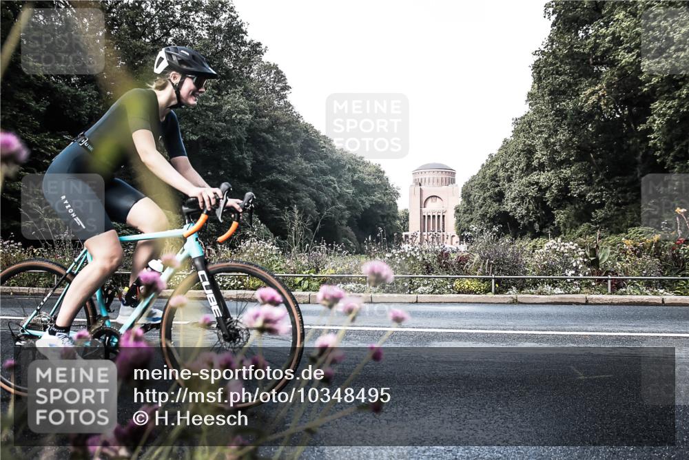 13.09.2026 - Stadtparktriathlon H.Heesch http://msf.ph/oto/10348495 13.09.2026 11:23:39 Radfahren 765, 804 meine-sportfotos.de