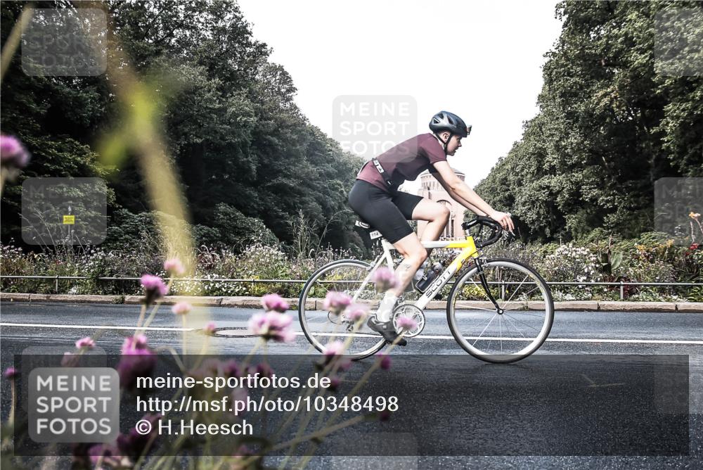 13.09.2026 - Stadtparktriathlon H.Heesch http://msf.ph/oto/10348498 13.09.2026 11:23:40 Radfahren 765, 804 meine-sportfotos.de