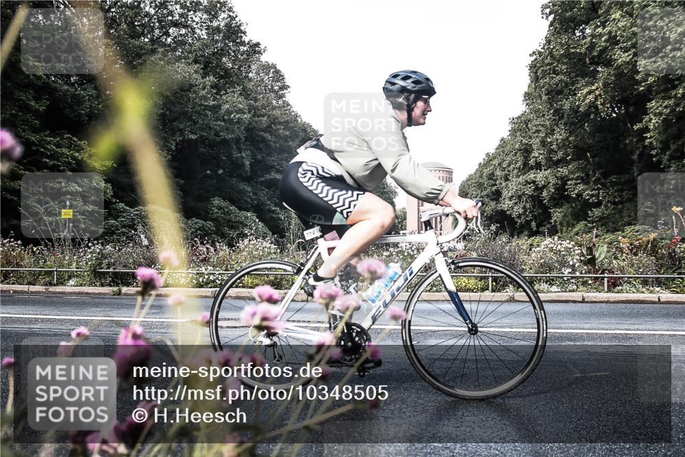13.09.2026 - Stadtparktriathlon H.Heesch http://msf.ph/oto/10348505 13.09.2026 11:23:48 Radfahren 756, 774 meine-sportfotos.de