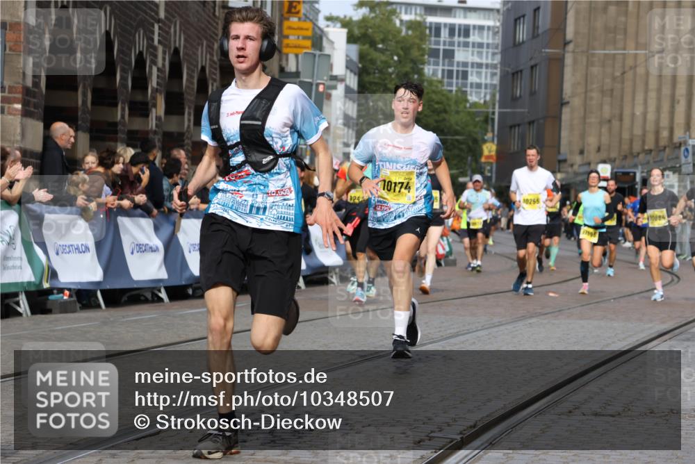 13.09.2026 - 21. swb-Marathon Bremen Strokosch-Dieckow http://msf.ph/oto/10348507 13.09.2026 10:53:54 Ziel 10141, 10174, 10222, 10227, 10478, 10479, 10626, 10821, 10838, 10845, 10886, 10905, 11168, 11242, 11379, 11446, 11502, 11590, 11800, 12056, 12119, 12308, 12331, 12341, 13597, 10579, 10822, 10947, 11010, 11206, 11290, 11329, 12075, 12244, 12356, 12435, 13531 meine-sportfotos.de