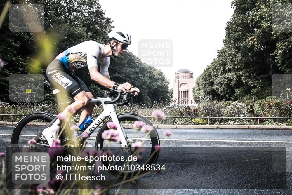 13.09.2026 - Stadtparktriathlon H.Heesch http://msf.ph/oto/10348534 13.09.2026 11:24:20 Radfahren 655, 690 meine-sportfotos.de