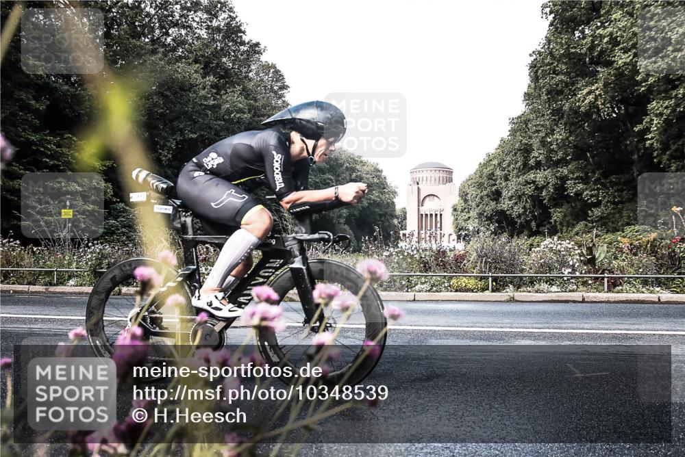 13.09.2026 - Stadtparktriathlon H.Heesch http://msf.ph/oto/10348539 13.09.2026 11:24:24 Radfahren 655, 676, 712 meine-sportfotos.de