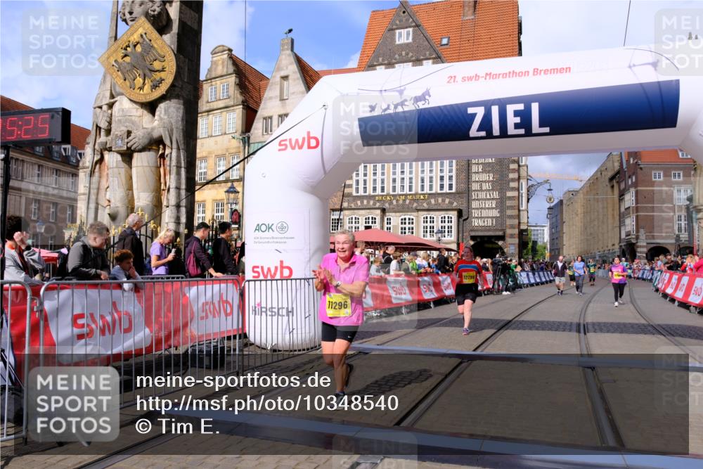 13.09.2026 - 21. swb-Marathon Bremen Tim E. http://msf.ph/oto/10348540 13.09.2026 11:20:41 Ziel 10161, 11296, 12285, 12374 meine-sportfotos.de