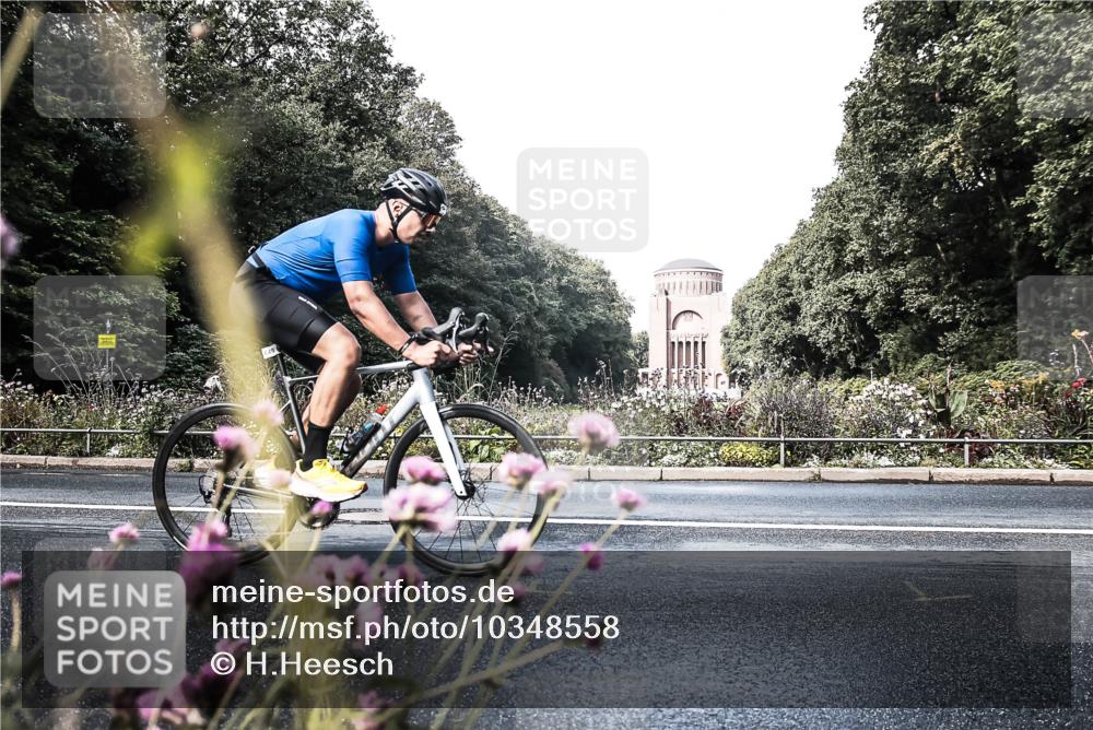 13.09.2026 - Stadtparktriathlon H.Heesch http://msf.ph/oto/10348558 13.09.2026 11:24:33 Radfahren 467, 649, 779 meine-sportfotos.de