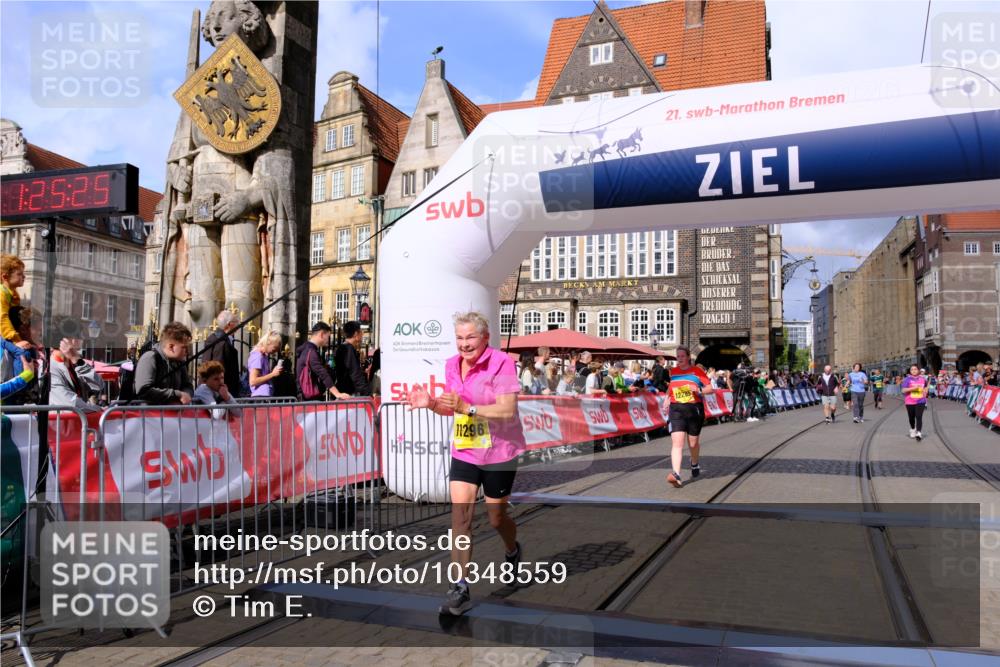 13.09.2026 - 21. swb-Marathon Bremen Tim E. http://msf.ph/oto/10348559 13.09.2026 11:20:41 Ziel 10161, 11296, 12285, 12374 meine-sportfotos.de