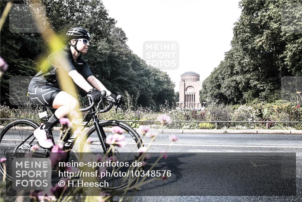 13.09.2026 - Stadtparktriathlon H.Heesch http://msf.ph/oto/10348576 13.09.2026 11:24:41 Radfahren 637, 672, 722, 739, 762, 795, 1799 meine-sportfotos.de