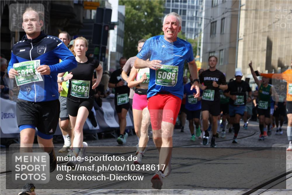 13.09.2026 - 21. swb-Marathon Bremen Strokosch-Dieckow http://msf.ph/oto/10348617 13.09.2026 13:32:46 Ziel 287, 1369, 1687, 2292, 2293, 2910, 2992, 3354, 3402, 3429, 3441, 3650, 3878, 3922, 4057, 4263, 4380, 4471, 4655, 4835, 5281, 6518, 6593, 6760, 6781, 6857, 6900, 7150, 7173, 7553, 7572, 7990, 8632, 8957, 9040, 9151, 9175, 9198, 9283, 9719, 9779, 13029, 13208, 13244, 891, 1532, 2638, 3167, 3404, 3773, 3902, 4194, 4233, 5009, 5090, 5706, 6018, 6786, 6941, 7756, 8506, 9292, 9406, 9745, 9829, 10048, 13039, 13146, 13164, 13232, 13234, 13247 meine-sportfotos.de