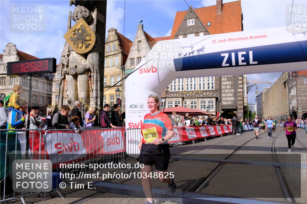 13.09.2026 - 21. swb-Marathon Bremen Tim E. http://msf.ph/oto/10348625 13.09.2026 11:20:44 Ziel 10161, 11296, 11541, 11980, 12285, 12374 meine-sportfotos.de