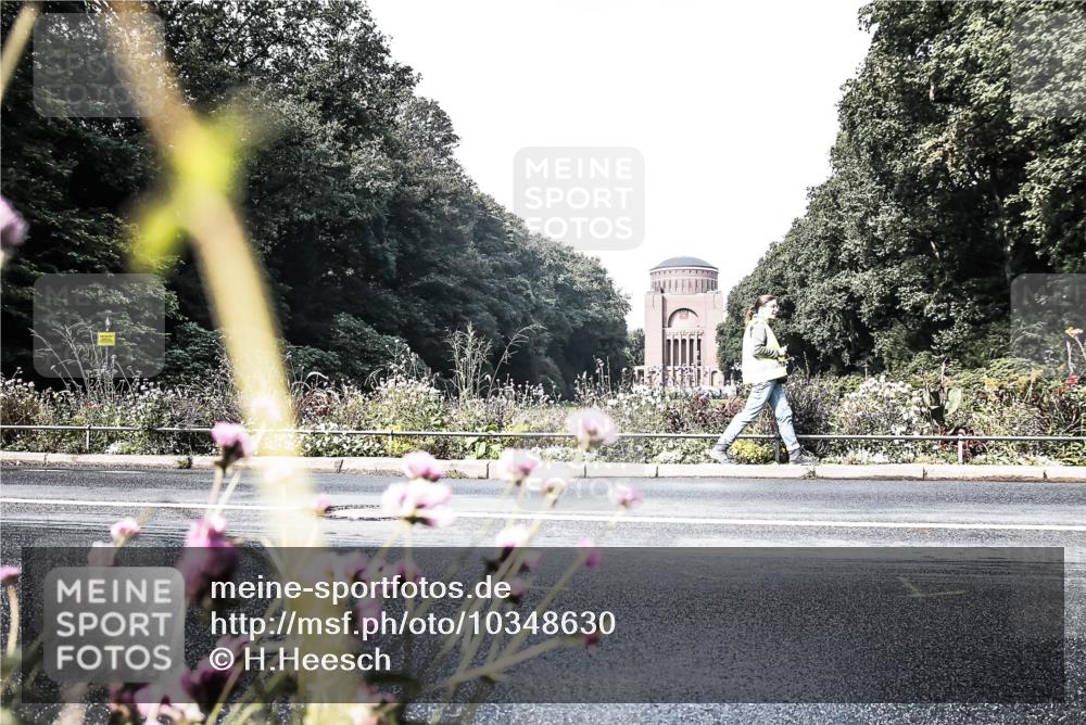 13.09.2026 - Stadtparktriathlon H.Heesch http://msf.ph/oto/10348630 13.09.2026 11:24:58 Radfahren 657, 816 meine-sportfotos.de