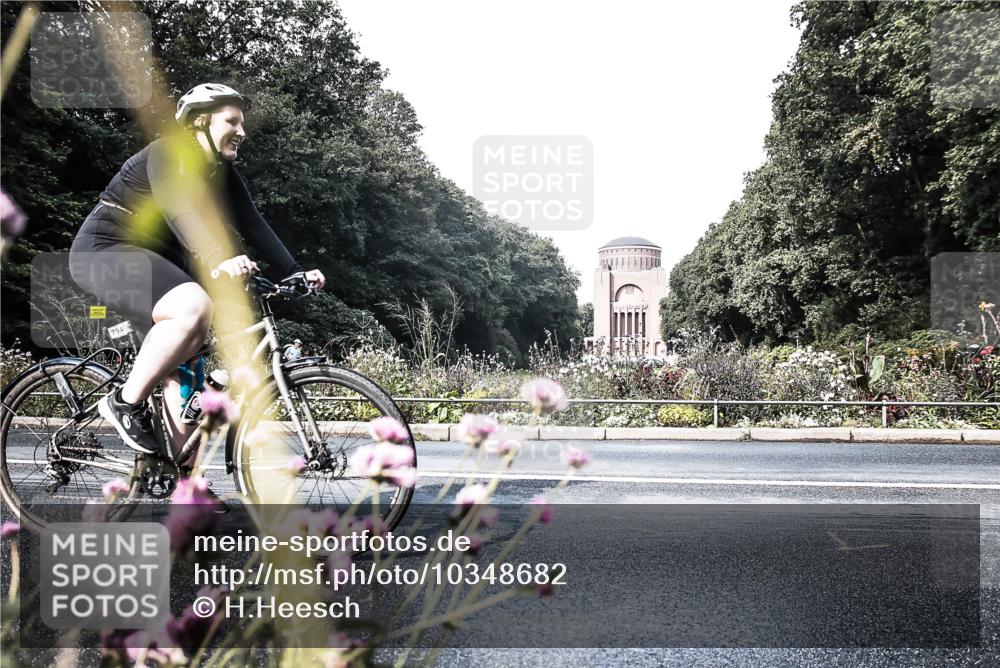 13.09.2026 - Stadtparktriathlon H.Heesch http://msf.ph/oto/10348682 13.09.2026 11:25:21 Radfahren 759, 794, 803 meine-sportfotos.de