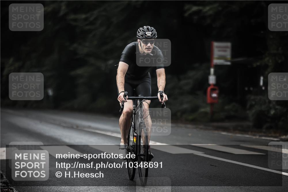 13.09.2026 - Stadtparktriathlon H.Heesch http://msf.ph/oto/10348691 13.09.2026 10:59:31 Radfahren 481, 599, 626 meine-sportfotos.de