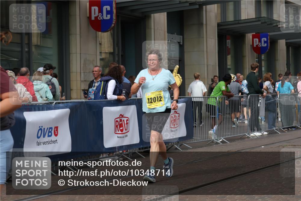 13.09.2026 - 21. swb-Marathon Bremen Strokosch-Dieckow http://msf.ph/oto/10348714 13.09.2026 11:11:54 Ziel 10213, 10406, 10414, 10490, 11052, 11585, 11633, 11716, 12012, 10155, 10511, 10552, 10582, 10616, 11239, 11533, 11927, 12082, 12286, 12336, 12553 meine-sportfotos.de